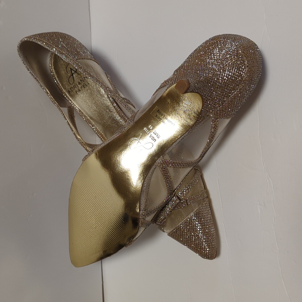 Adrianna Papell Women's Lana Gold Woven Mesh Point Toe New in Box - Picture 3 of 6
